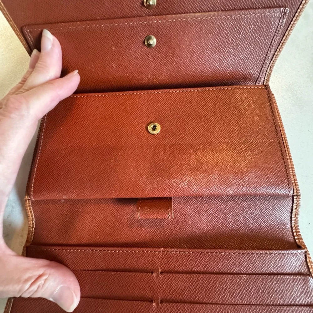 Louis Vuitton Epi Leather Wallet in rare orange color - Picture 11 of 11